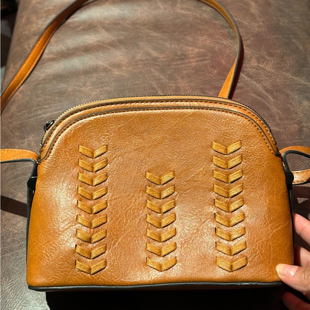 Elegant Brown Leather Crossbody Bag
